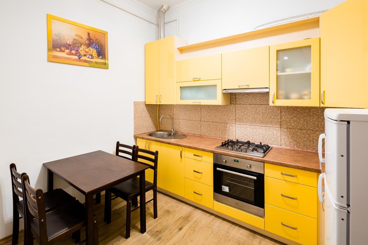 Bright And Cozy Apart With Balcony Lviv Eksteriør bilde